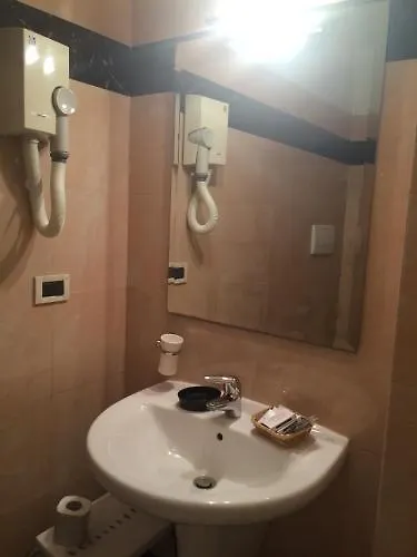 ***  Al Teatro Hotel Livorno Italy