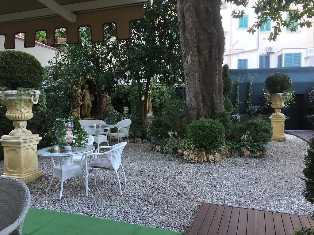 ***  Al Teatro Hotel Livorno Italy